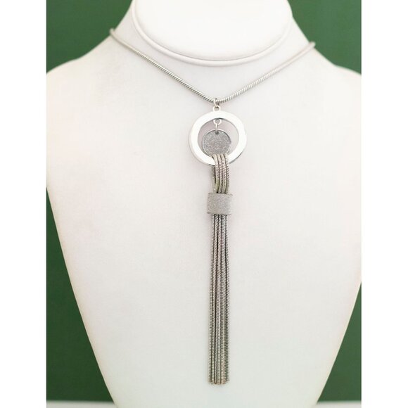 Vintage Silver Tone Tied Strips Tassel Necklace 34 inch - W20 - Picture 2 of 3